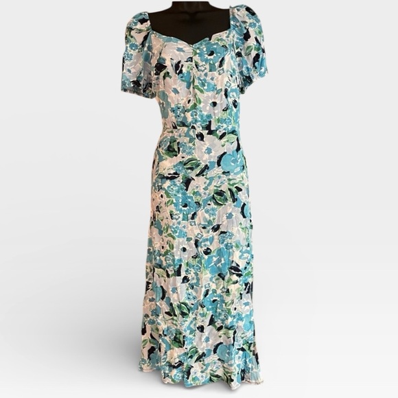 LOFT Dresses & Skirts - LOFT Outlet Blue Floral Puff-Sleeve Midi Dress Women’s Size 8P (Petite)
